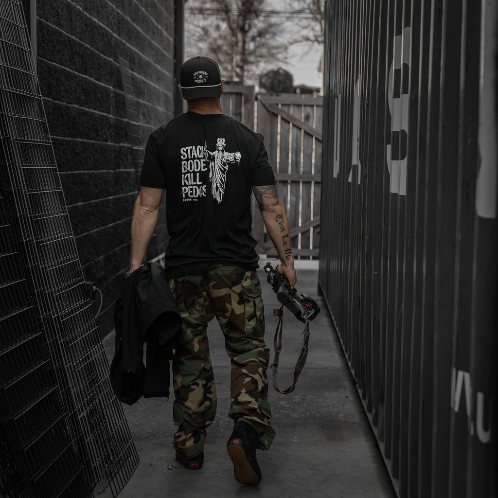 Stack Bodies. Kill Pedos. Men's T-Shirt