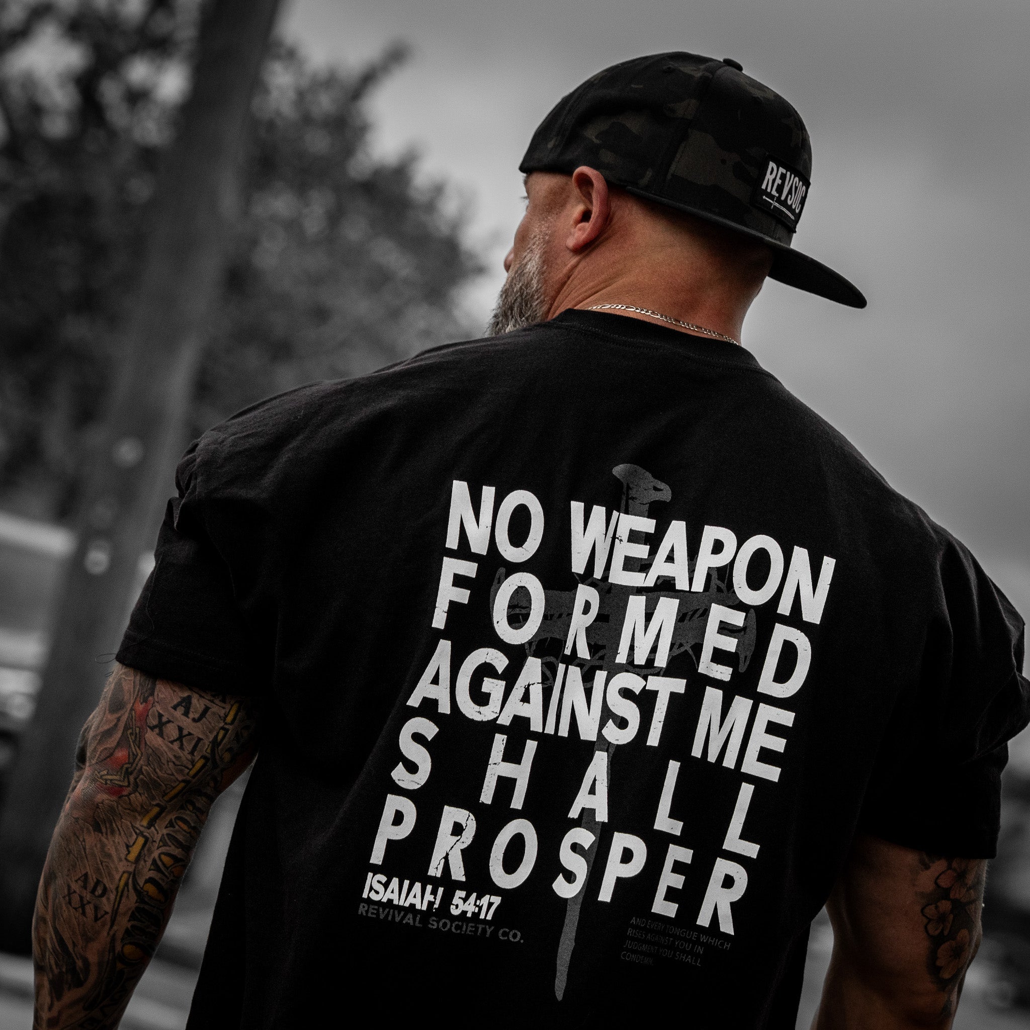 Isiah 54:17 Men's T-Shirt