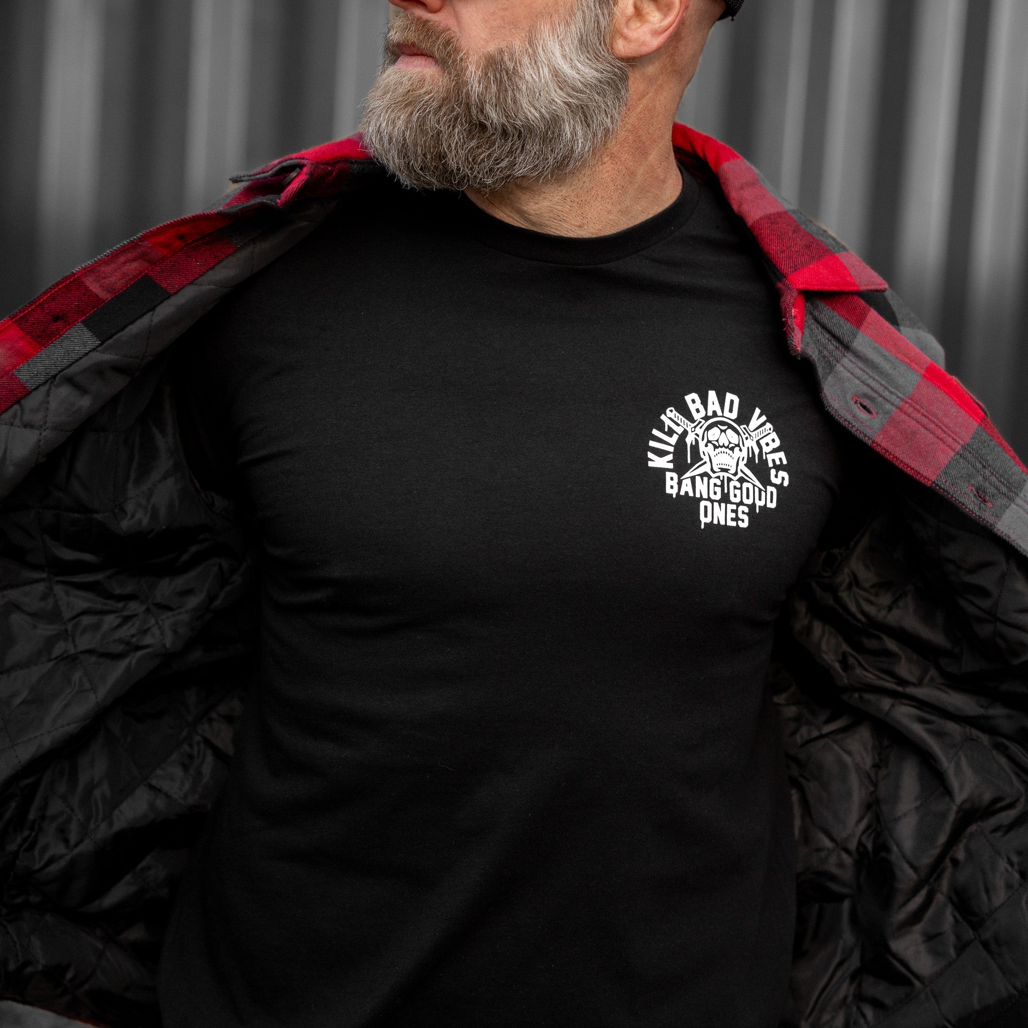 Kill Bad Vibes. Bang Good Ones Skull Men's T-Shirt